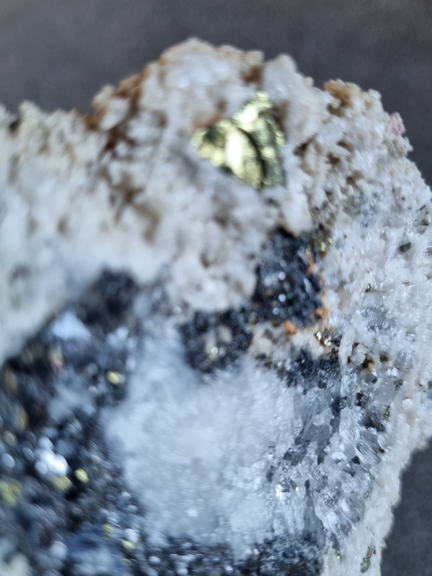 Quartz, Galena and Sphalerite with Pyrite and Mangano Chlorite
