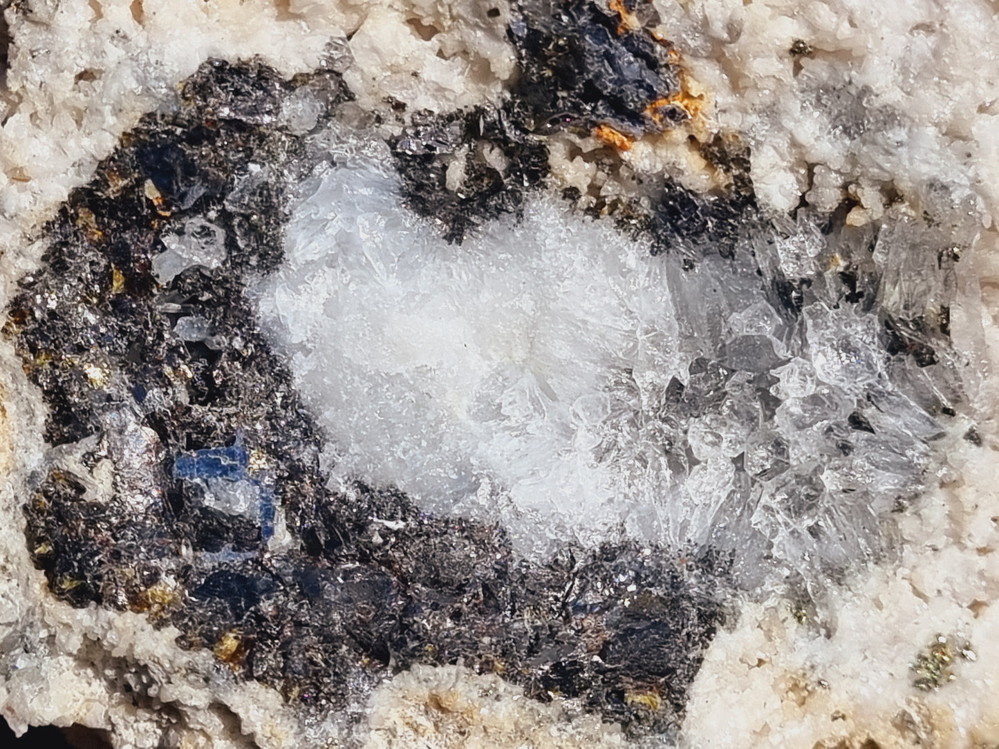 Quartz, Galena and Sphalerite with Pyrite and Mangano Chlorite